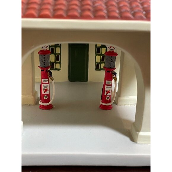 Vintage TEXACO Company Christmas Village Gas Station - Picture 3 of 11